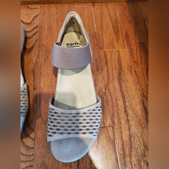 Earth Alder Amora biege suede leather‎ sandal - Picture 3 of 8